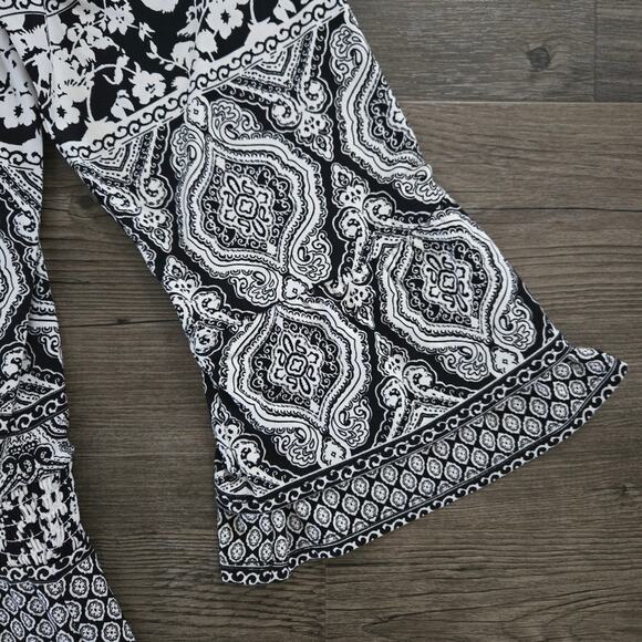 White House Black Market Bell Sleeve Mini Dress Size 14 - Picture 7 of 16